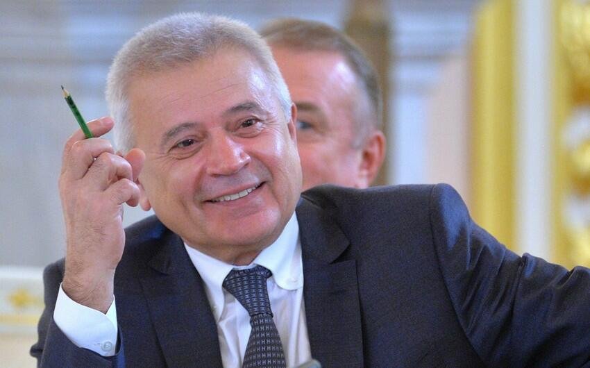 Vahid Ələkbərovun Bakı həyatı: kasıb, atasız...