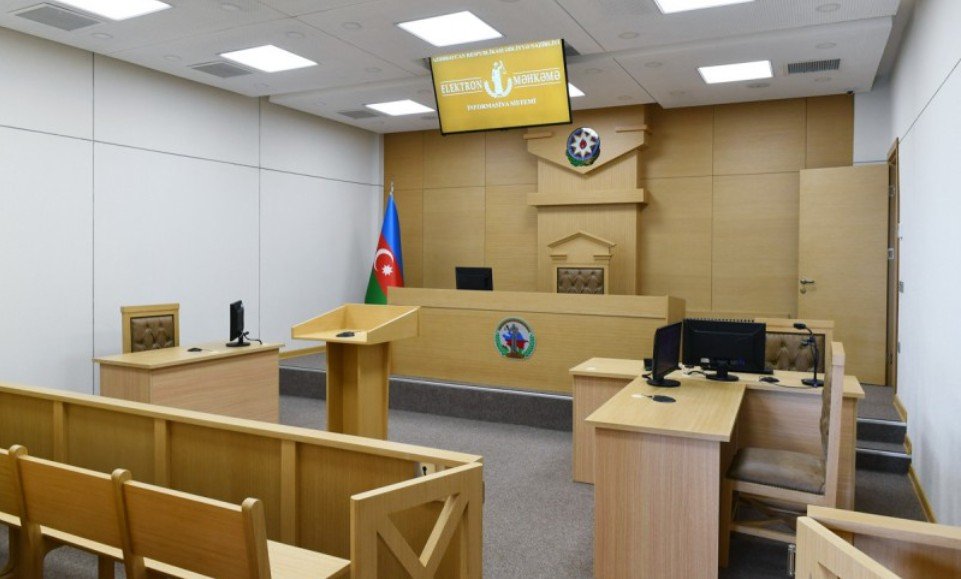 Saxta həkim-ekspert məhkəmə zalından azadlığa buraxıldı