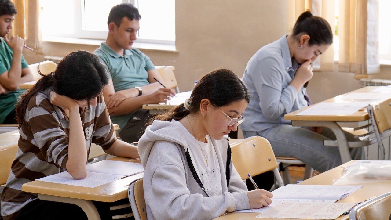 Təhsilini başa vurmayan şəxslərə arayış belə veriləcək – QƏRAR