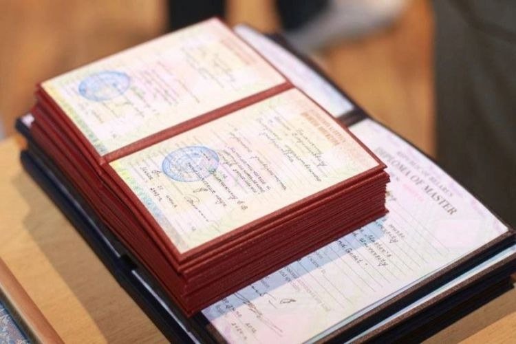 Azərbaycanda kağız formada attestat və diplomlar VERİLMƏYƏCƏK