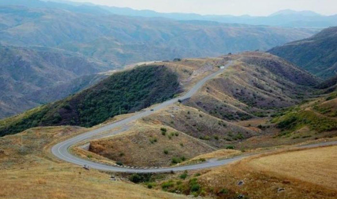 Ermənistanla sərhədə yeni yol ÇƏKİLİR