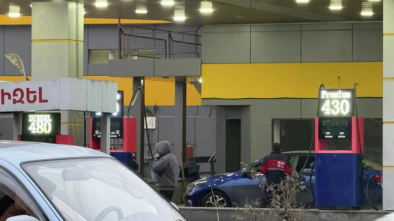 Ermənistanda Azərbaycan benzinindən şikayət yoxdur - Gevorkyan