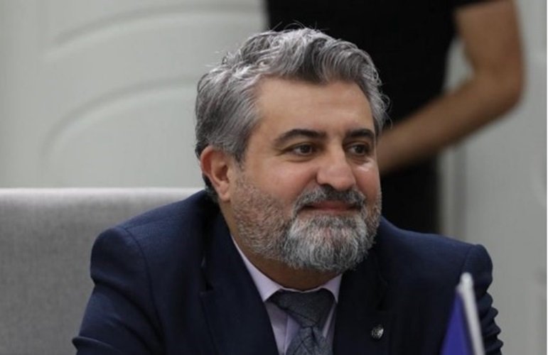 Hər insan bir Qaf dağıdır