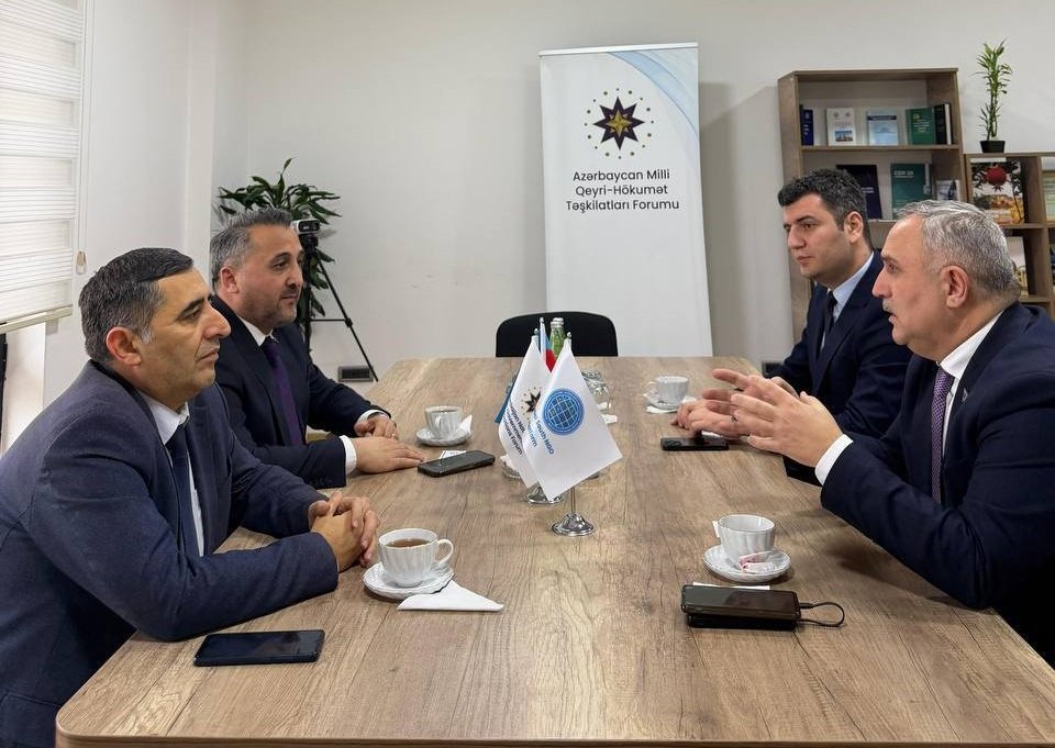 Baş katib Azər Allahverənov Azərbaycan və Türkiyə QHT nümayəndələri ilə görüşüb