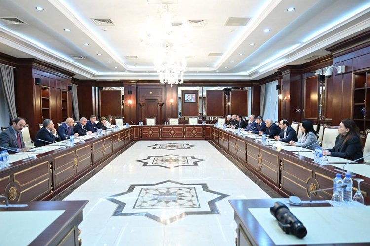 Milli Məclisdə dövlət–din münasibətləri və ictimai iştirakçılıq mövzusu müzakirə olunub