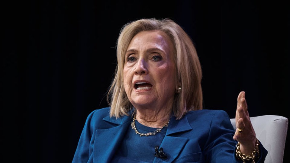 Hillari Klinton Epşteyn istintaqı üzrə açıq dinləmə tələb etdi