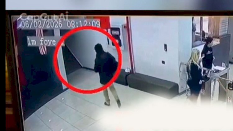 Müəllimini güllələyən şagird liseyə silahı belə keçirdib – VİDEO