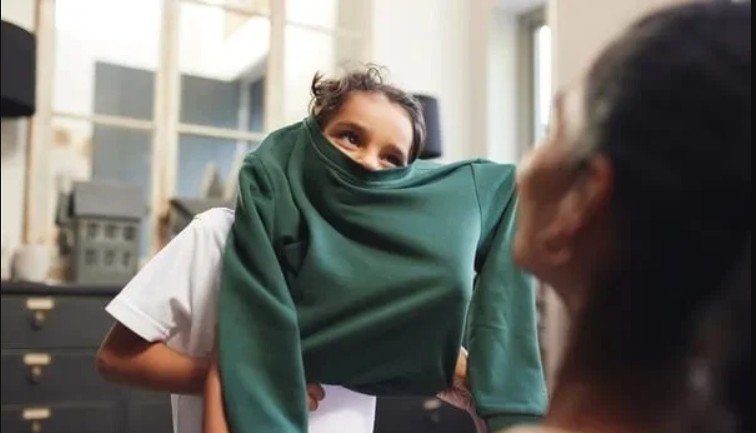 Uşağınızı belə geyindirməyin - Soyuq havada edilən səhv