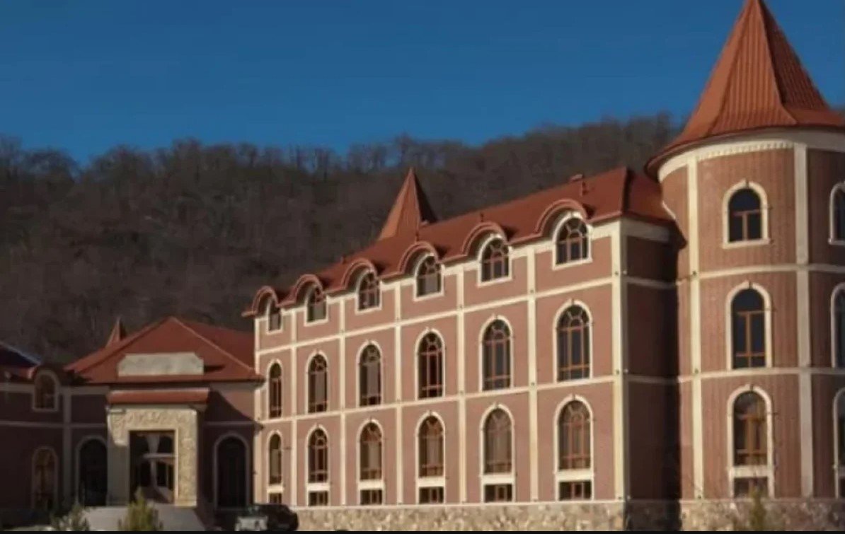 Qusarda hoteldə meyiti tapılan şəxs TANINMIŞ HƏKİM imiş