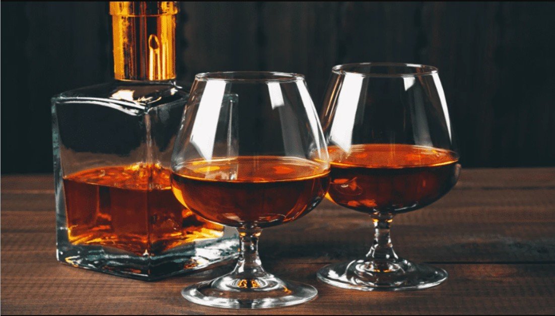 Konyak təzyiqi qaldırır, yoxsa salır? - Diqqət!