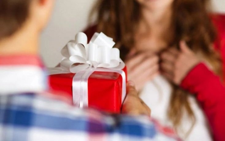 Bakıda yeni təhlükəli dəb: Sevgini qan və məzar torpağı ilə sübut edirlər - VİDEO