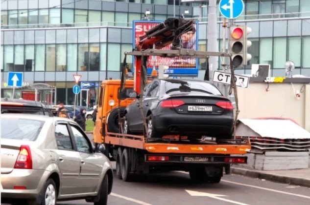 Evakuatorun apardığı avtomobil sahibinə qaytarılacaq – Şərt var