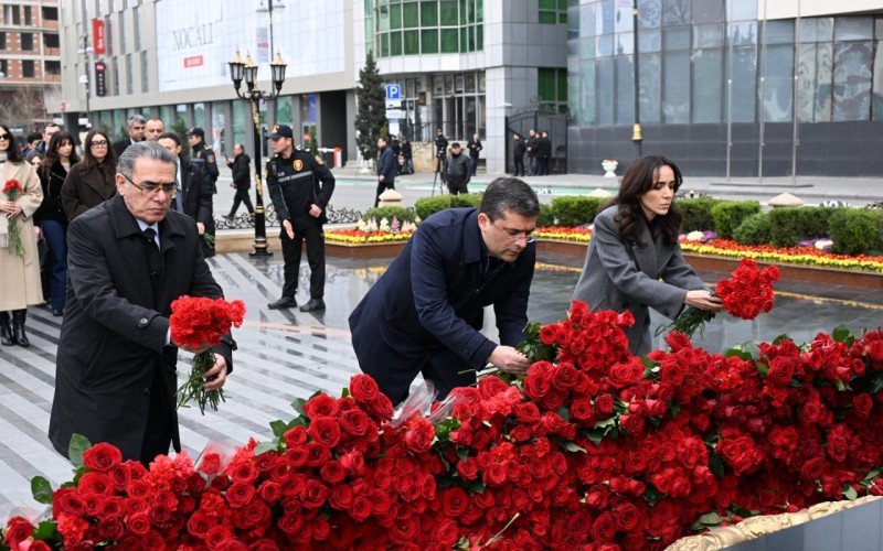 MEDİA-nın kollektivi "Ana harayı" abidəsini ziyarət etdi - FOTOLAR