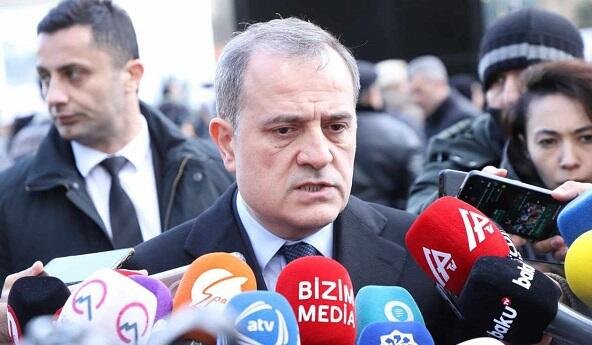 İlham Əliyev mayda İrəvana gedir? - Bayramov açıqladı