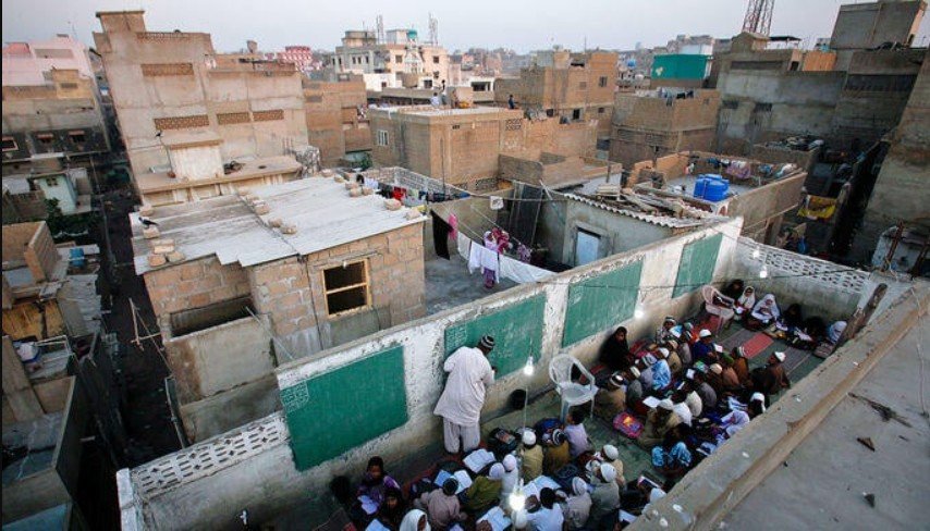 Pakistanda ABŞ konsulluğuna hücum edildi: ölənlər var - VİDEO