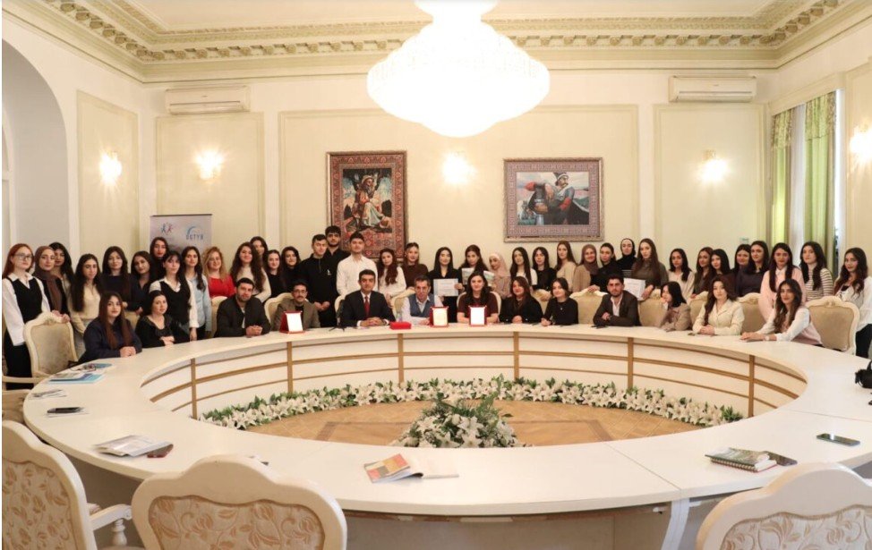 “Qəlb cəbhəsi” kitabı Bakı şəhərində təqdim olunub