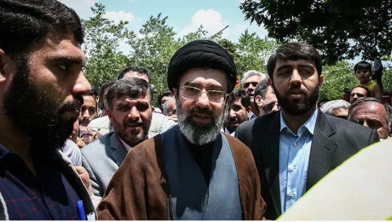 İranın yeni ali rəhbəri kimdir? - Xameneinin varisinin DOSYESİ