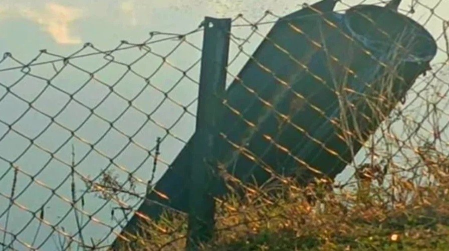 İranın Türkiyəyə atdığı raketin qalığı ərazidən belə çıxarıldı – VİDEO