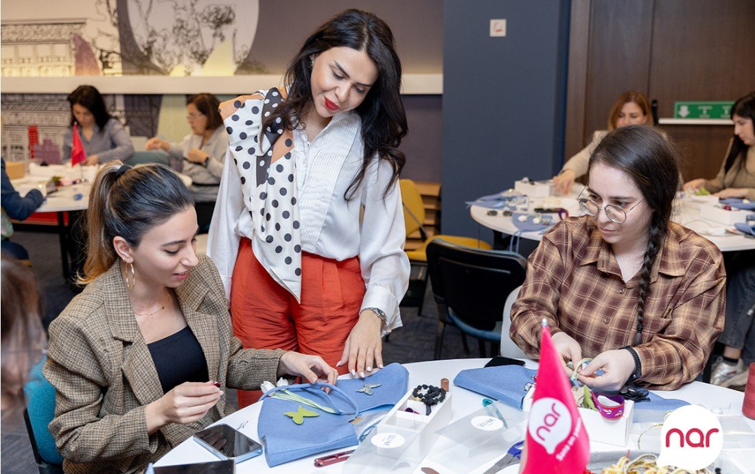 “Nar” 8 xanım jurnalistləri təbrik etdi - FOTO