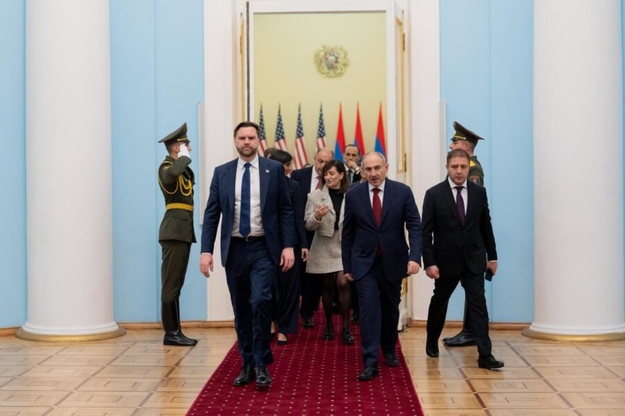 Paşinyan Qarabağa görə qəzəbləndi: “Vensə hədiyyə verib, onu qovdum!”