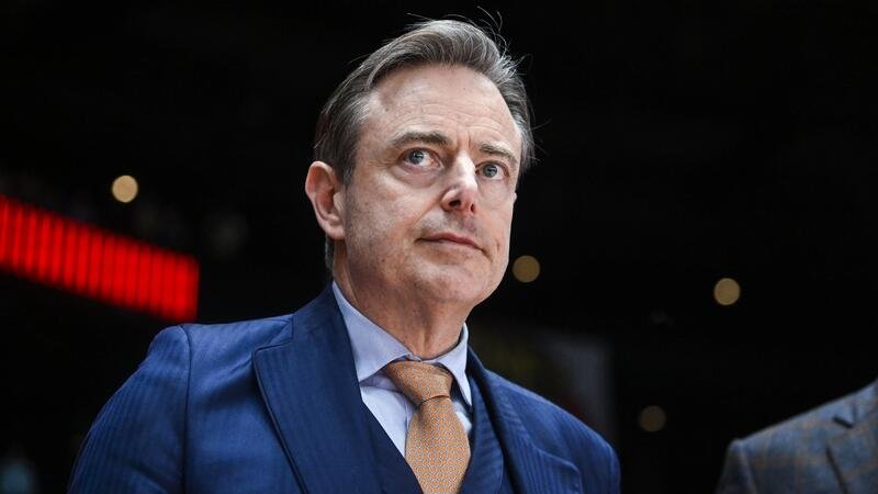 Yalnız bir yol qalıb, Rusiya ilə razılaşmaq... - Vever