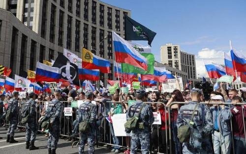 Çöküş başlayır: Kreml kütləvi etirazlar dönəminə hazırlaşır