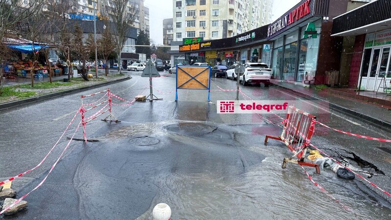 Bakıda yol çökdü - FOTOLAR