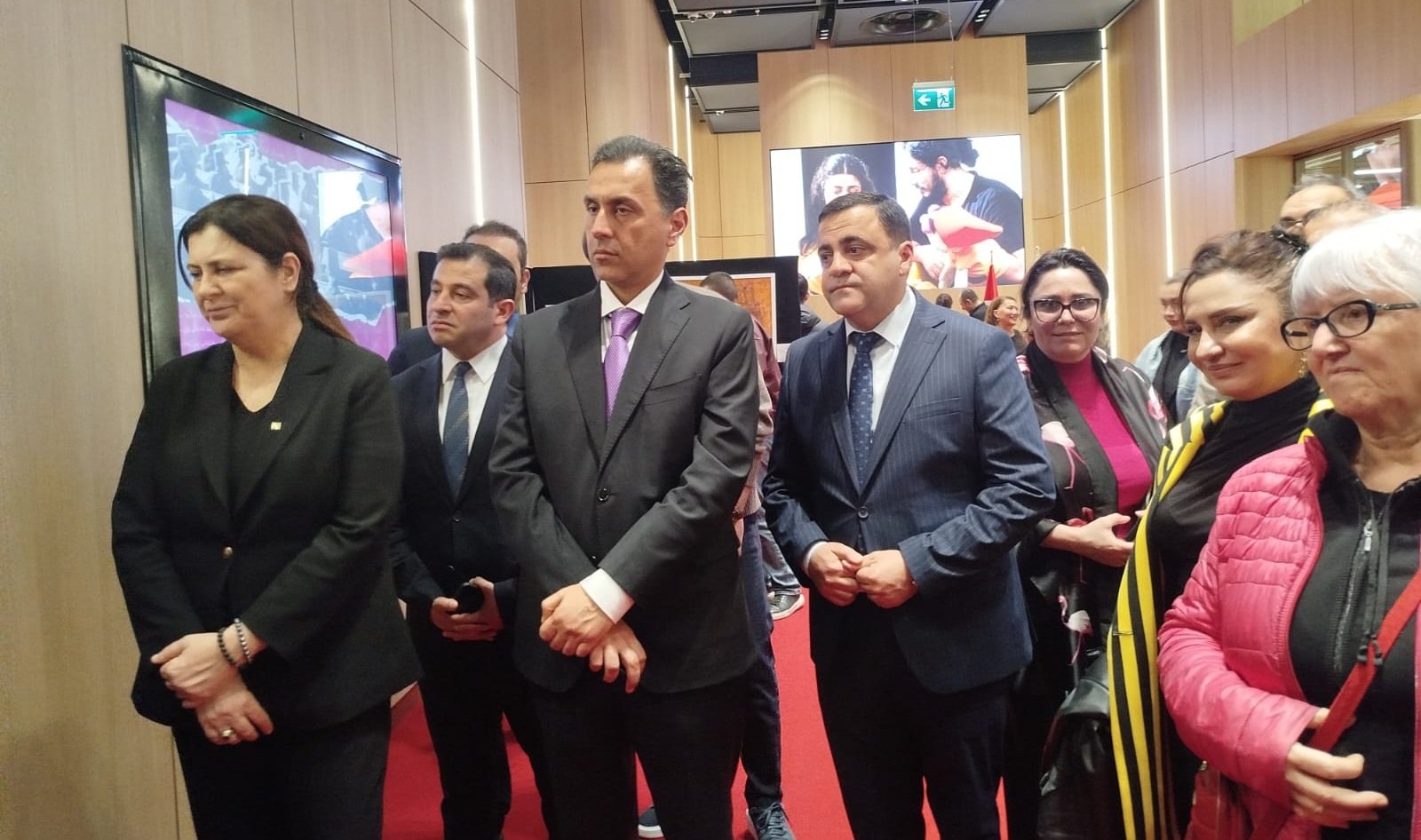 İstanbulda Azərbaycanlı qadın rəssamların sərgisi keçirilib