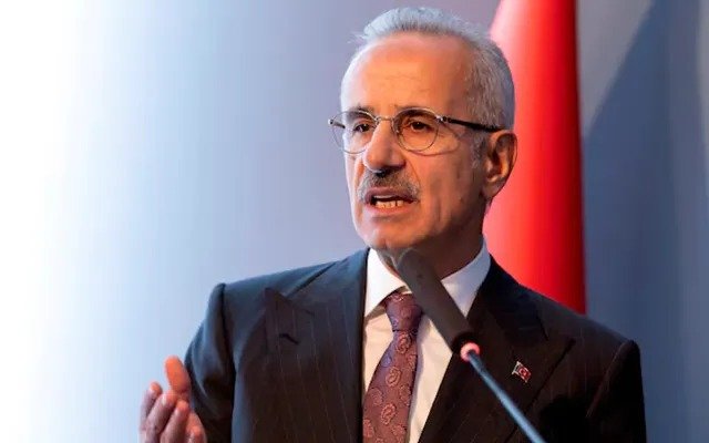 Türkiyəli nazir Zəngəzur dəhlizinin nə vaxt istifadəyə veriləcəyindən DANIŞDI