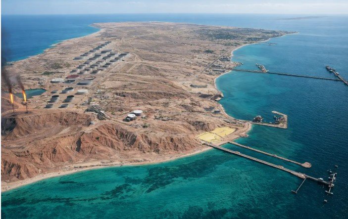 İranın Xark adasına hücum edildi