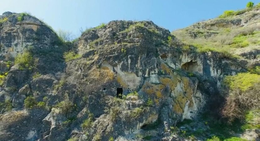 Avey qoruğunun abidələri: Keçmişin daş yaddaşı, gələcəyin milli sərvəti