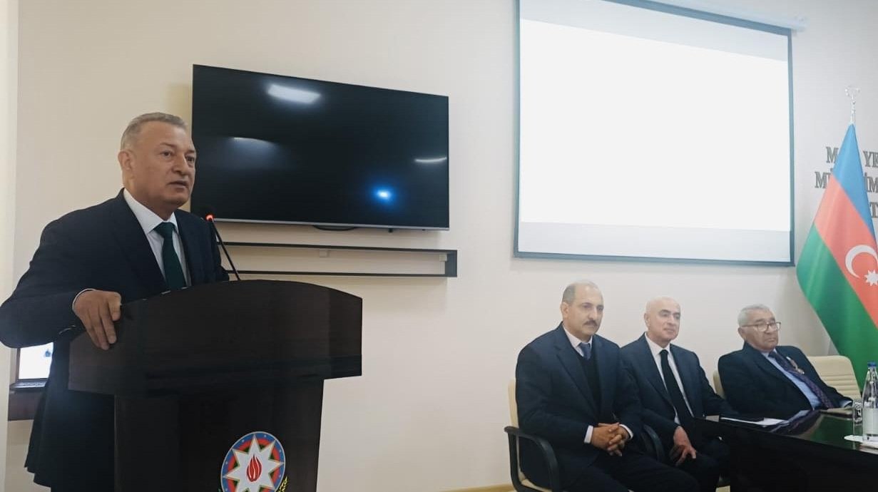 Bayram Yusifov Gəncə konfransında: "Gənclərimiz milli vətənpərvərlik ruhunda yetişməlidir"