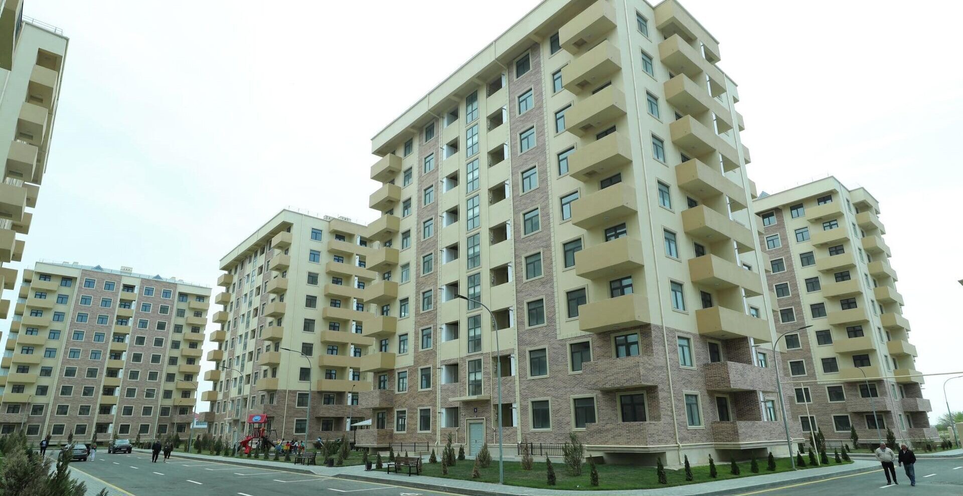 Abşeronda təhvil verilməmiş mənzillər belə talanır - Video