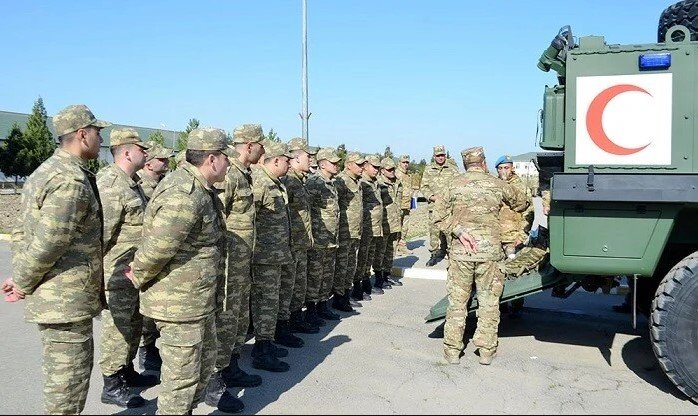 Hərbi vəzifəlilərlə təlim toplanışı başladı