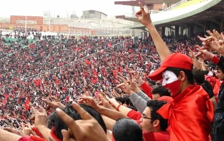 Hakimiyyət yox, Kimlik!