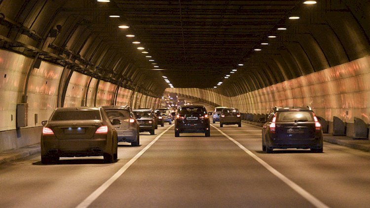 Bakıda NƏHƏNG LAYİHƏ: Metro xəttinin altından avtomobil yolu keçəcək