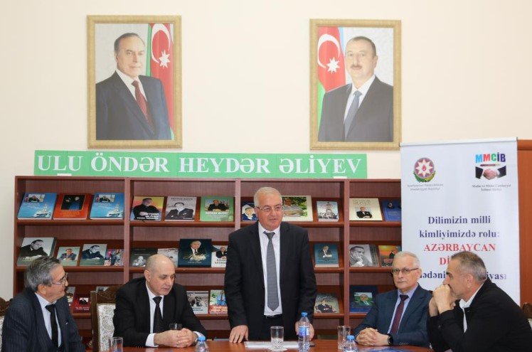 Respublika Gənclər Kitabxanasında dil və milli kimlik mövzusunda konfrans keçirildi - FOTOLAR