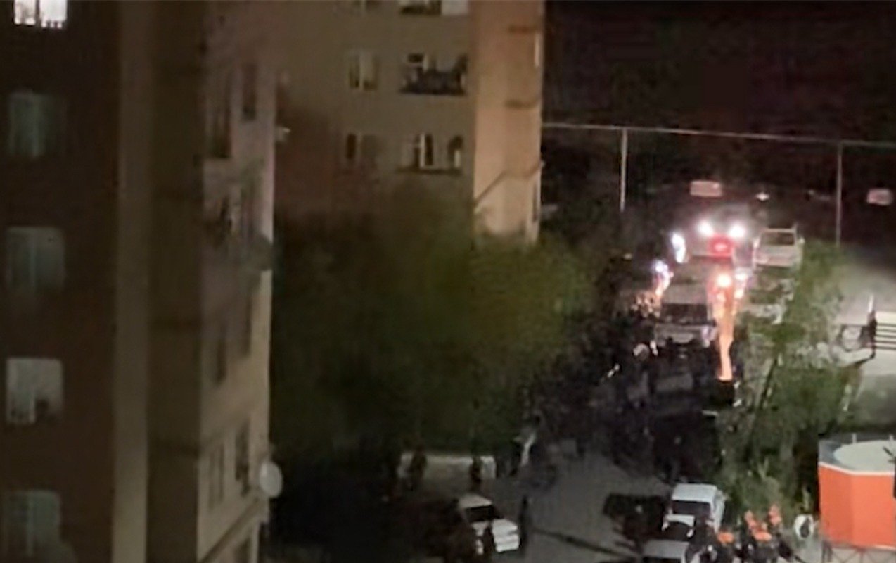 Bakıda polisə müqavimət göstərənlər tutuldu - Silah tətbiq edildi - Video