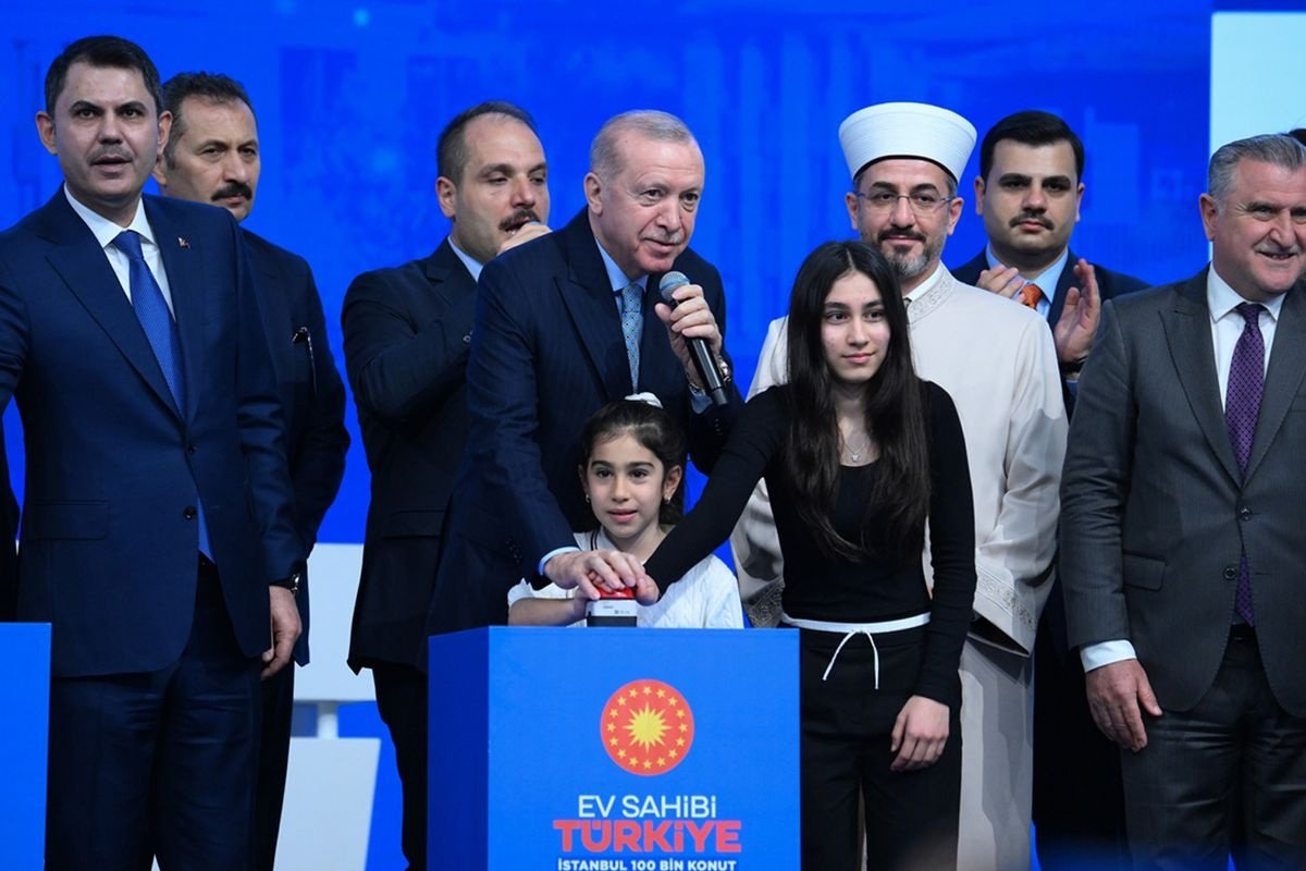 İstanbulda minlərlə insanın gözlədiyi an! Ərdoğan düyməyə basdı