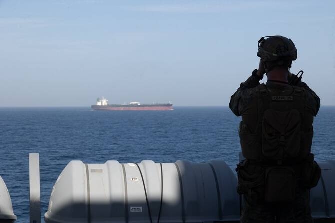 İran ABŞ blokadasından yayınmağın YENİ ÜSULUNU tapdı – VİDEO