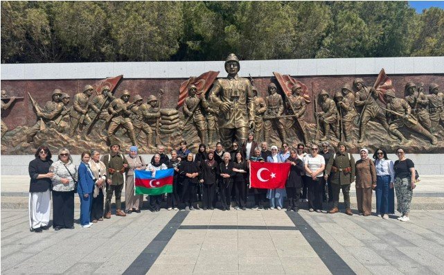 Şəhid ailələri Çanaqqala şəhərini ziyarət ediblər - FOTOLAR