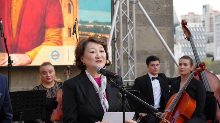 Əcəmi Naxçıvaninin 900 illiyinə həsr olunmuş "Azərbaycan memarlıq irsinin dühası" kitabının təqdimatı keçirilib
