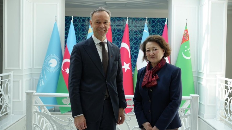 Kestutis Vaşkeleviçus ilə Aktotı Raimkulova arasında görüş keçirilib
