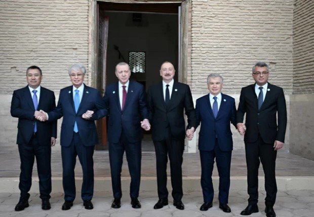 Türküstanda günə damğa vuran kadrlar - FOTO