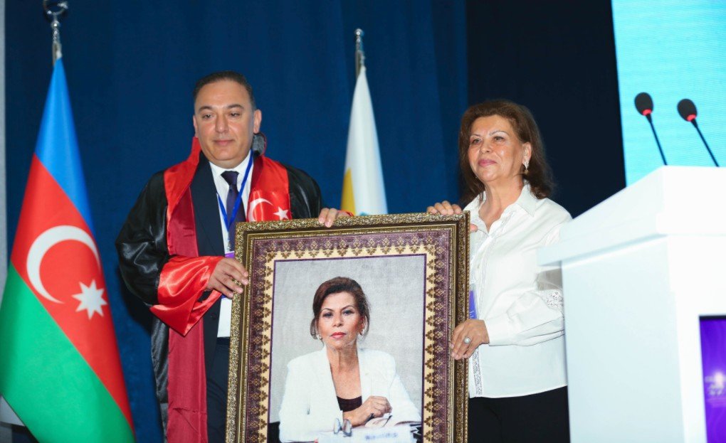 Anar Eminov: "Mahirə Nağıqızının elmə, millətə və insanlığa xidmət fəlsəfəsinin özəyində sadəlikdən doğan böyüklük dayanır"