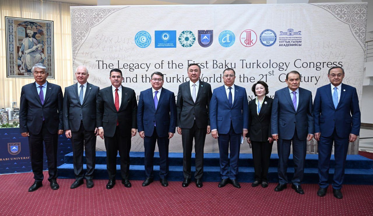 Almatıda Birinci Bakı Türkoloji Qurultayının 100 illiyinə həsr olunmuş beynəlxalq konfrans keçirilir