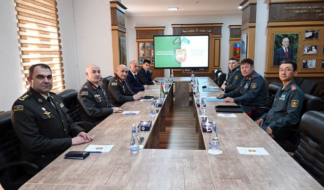 Qazaxıstan generalı Azərbaycanda – FOTOLAR