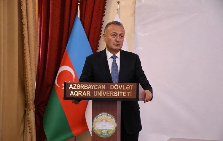 Azərbaycan Ağsaqqallar Şurasının sədr müavini Bayram Yusifovun iştirakı ilə Gəncədə Müstəqillik Gününə həsr olunmuş regional konfrans keçirilib