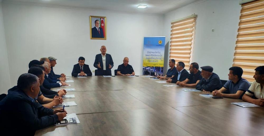Qobustan və Şamaxıda heyvandarlıq təsərrüfatlarının problemləri müzakirə olunub - FOTOLAR
