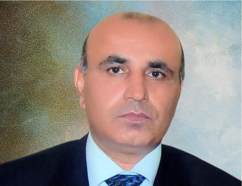 Müəllim kürsüsündən elmin zirvəsinə